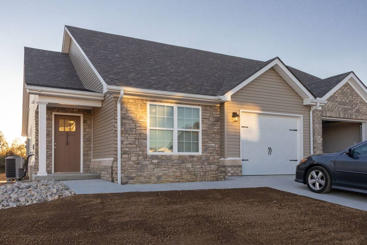 Apartment for rent at 300 302 Prescott Lane, Winchester, KY 40391