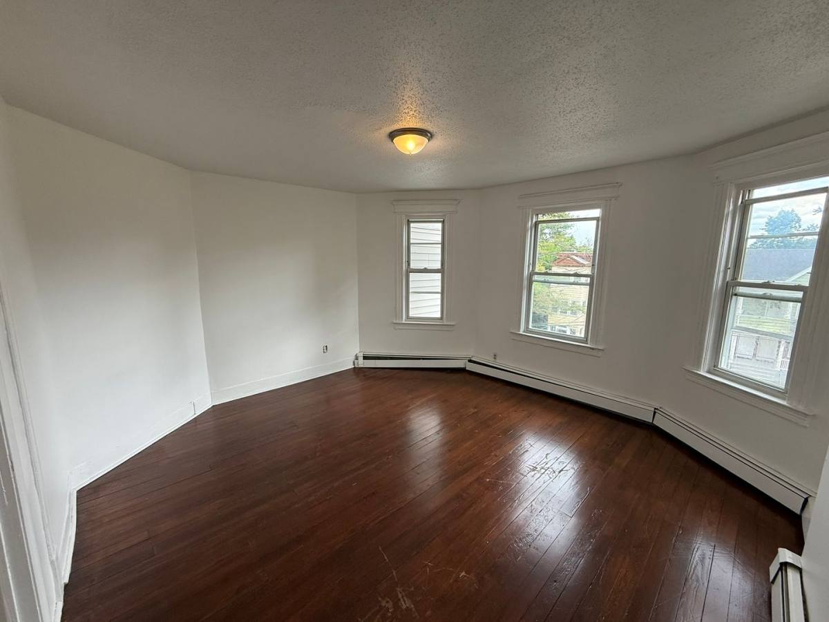 Apartment for rent at 122-124 Shultas Place, Hartford, CT 06114