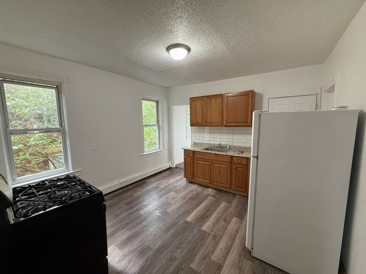 Apartment for rent at 122-124 Shultas Place, Hartford, CT 06114