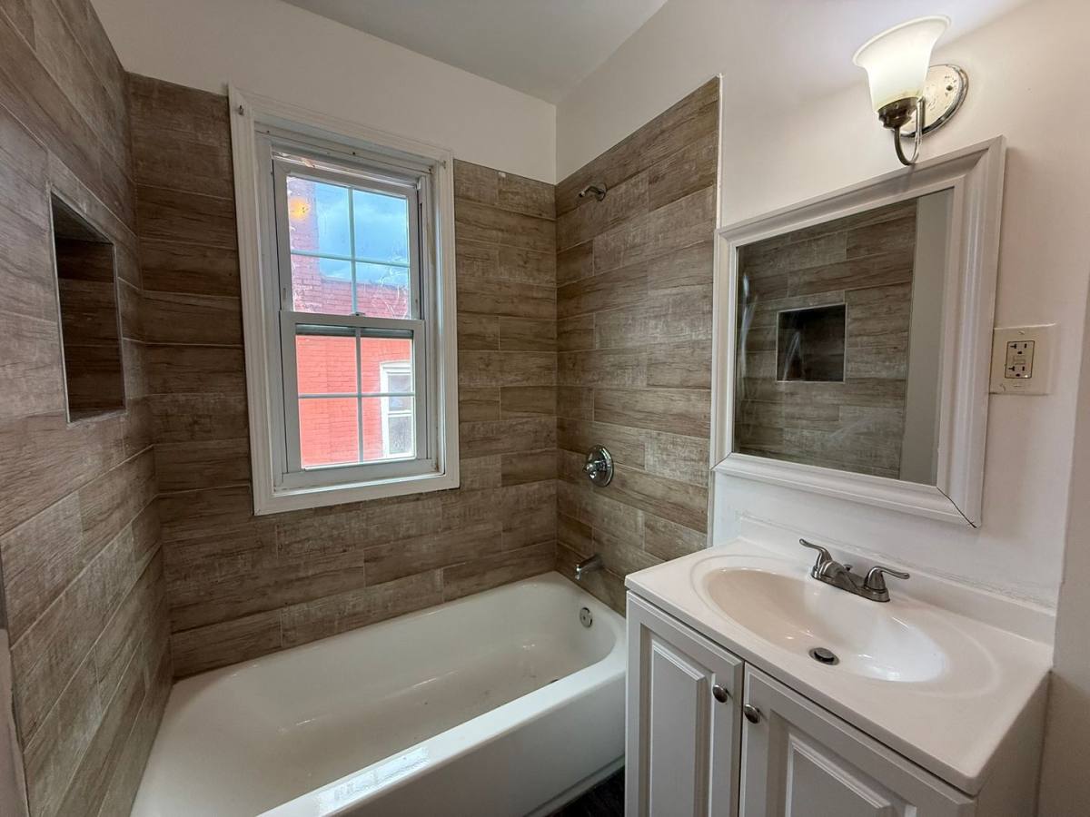 Apartment for rent at 122-124 Shultas Place, Hartford, CT 06114