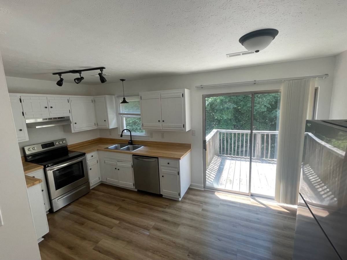 Apartment for rent at 102 Moss Creek Dr, Forest, VA 24551