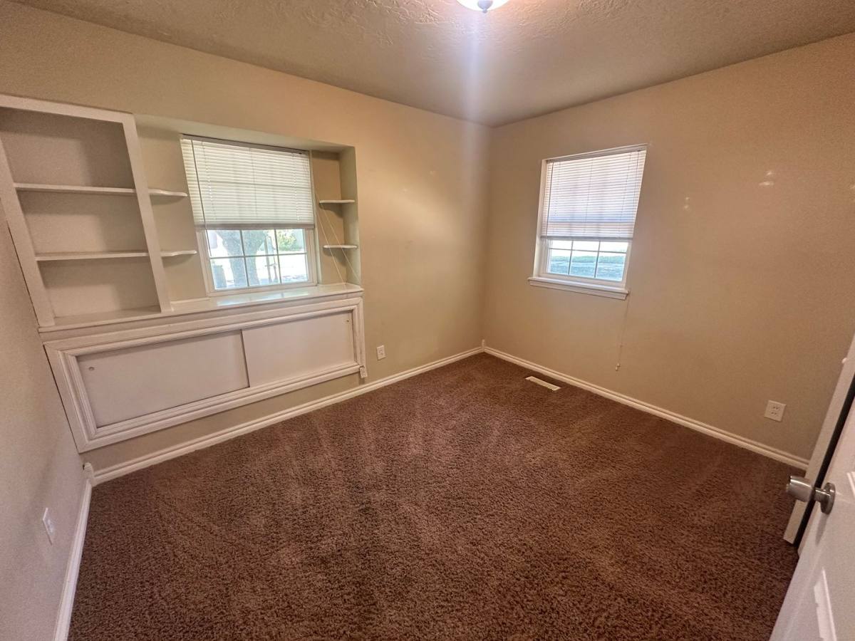 House for rent at 1613 Vine St, Norman, OK 73069