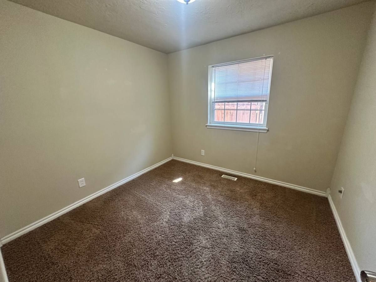 House for rent at 1613 Vine St, Norman, OK 73069