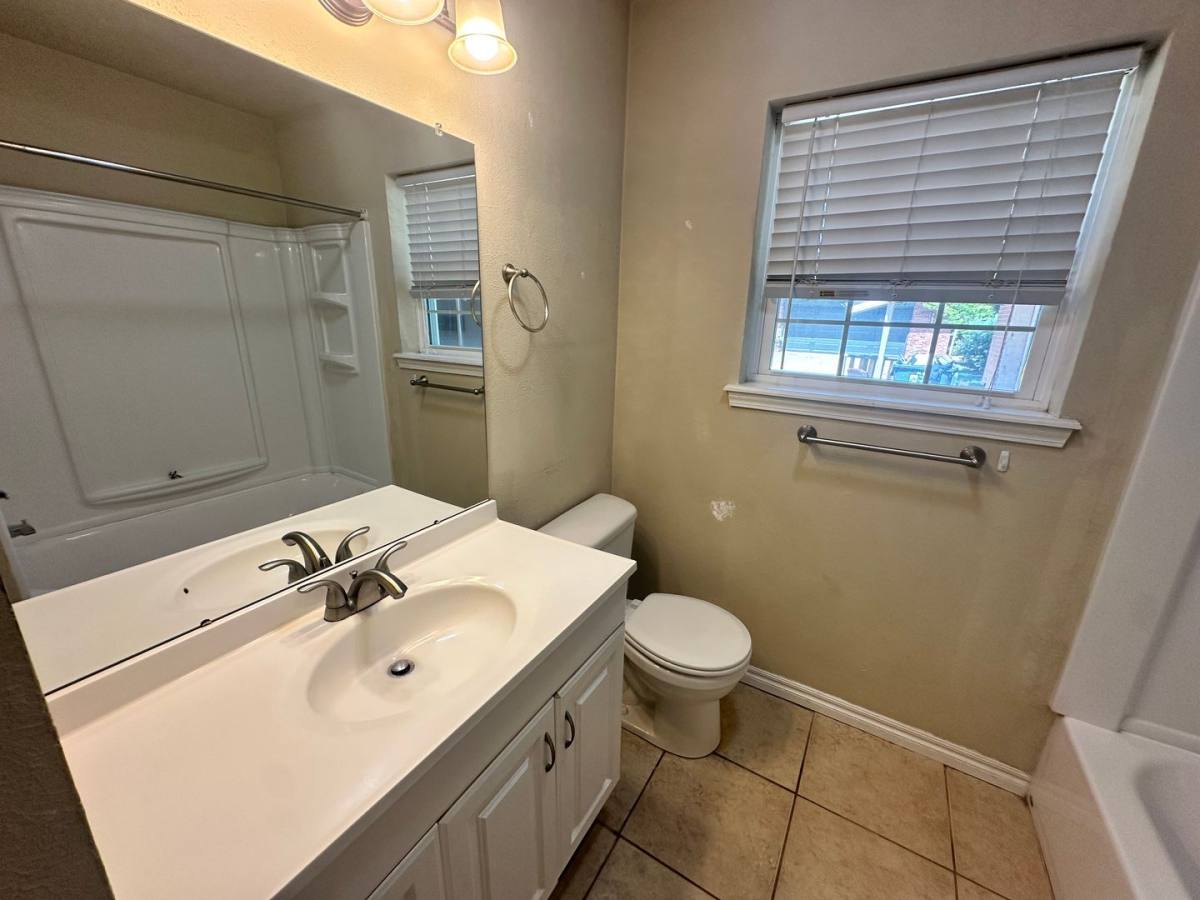 House for rent at 1613 Vine St, Norman, OK 73069