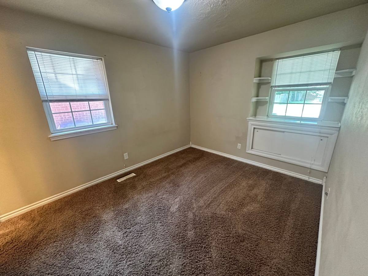 House for rent at 1613 Vine St, Norman, OK 73069