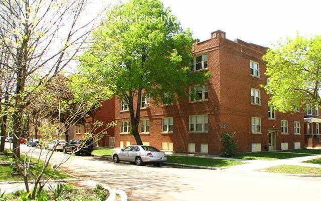 Apartment for rent at 4901 W Cullom Ave #3, Chicago, IL 60641