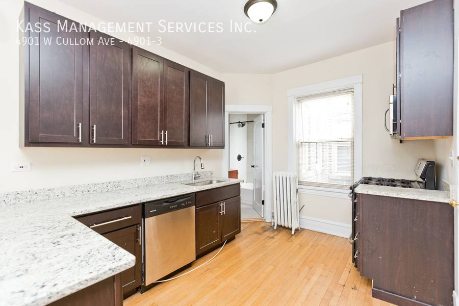 Apartment for rent at 4901 W Cullom Ave #3, Chicago, IL 60641