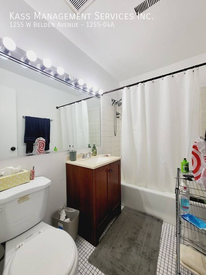 Apartment for rent at 1255 W Belden Ave #4A, Chicago, IL 60614