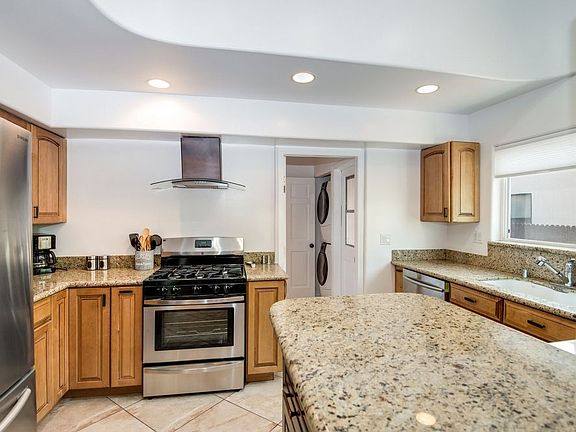 Apartment for rent at 748 N La Jolla Ave #748, Los Angeles, CA 90046