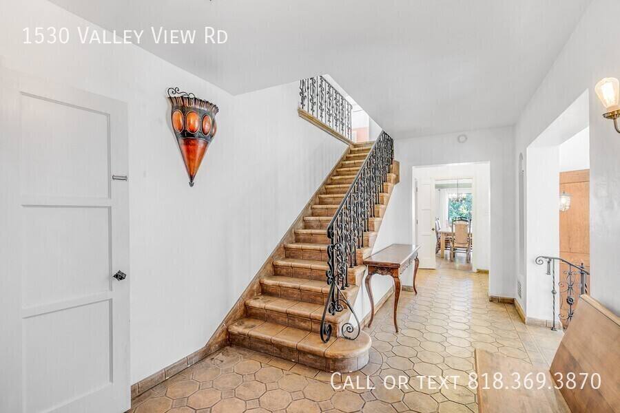 House for rent at 1530 Valley View Rd, Glendale, CA 91202