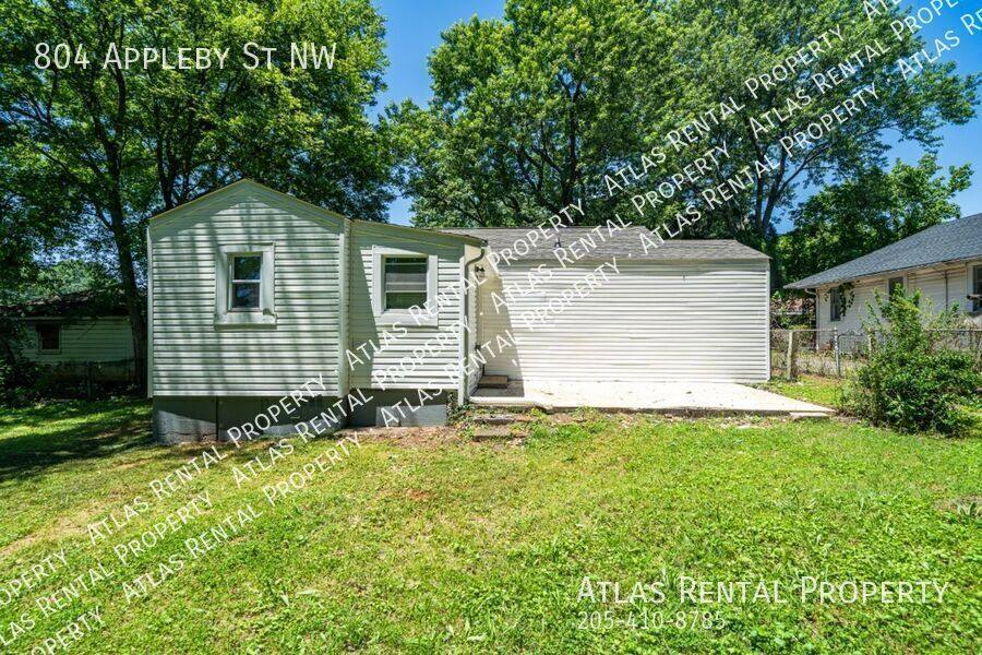 House for rent at 804 Appleby St NW, Huntsville, AL 35816