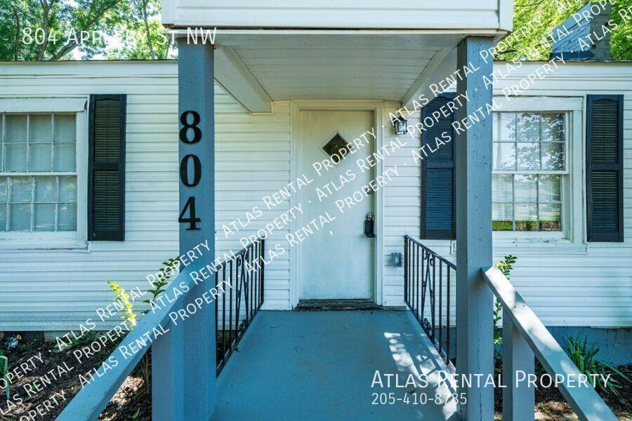 House for rent at 804 Appleby St NW, Huntsville, AL 35816