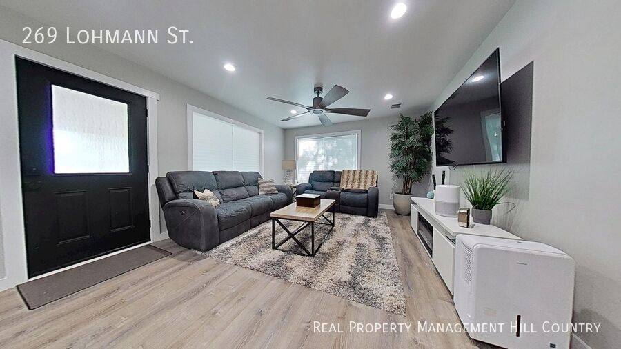 House for rent at 269 Lohmann St, Boerne, TX 78006