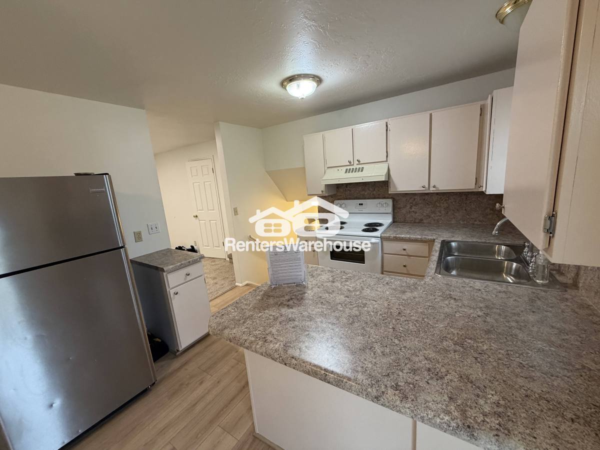 House for rent at 575 E 10315 S, Sandy, UT 84070