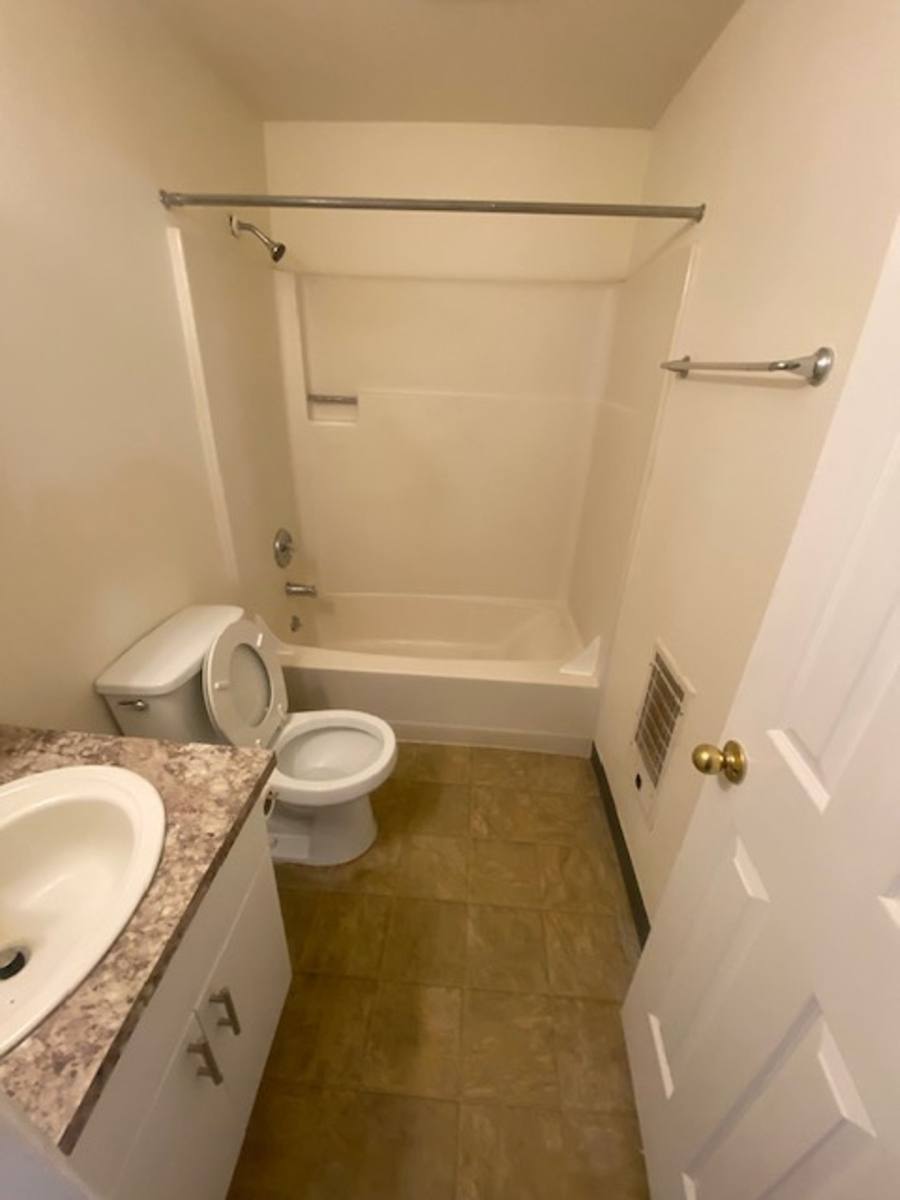 Apartment for rent at 1729 E Murton St, Vancouver, WA 98661