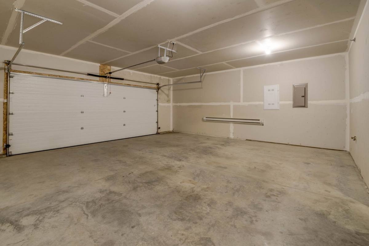 Apartment for rent at 2102-2136 Landmark Circle, Minot, ND 58703