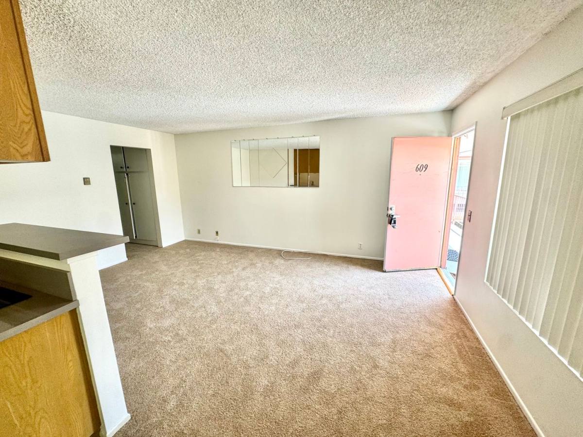 Apartment for rent at 609 Kirk Ave, Ventura, CA 93003