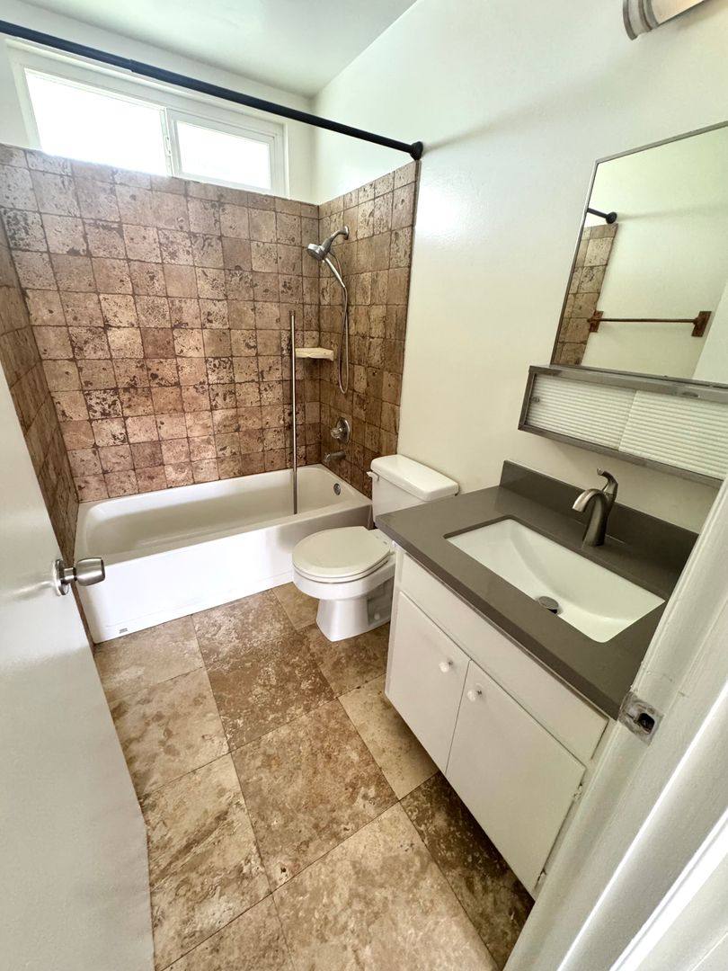 Apartment for rent at 609 Kirk Ave, Ventura, CA 93003