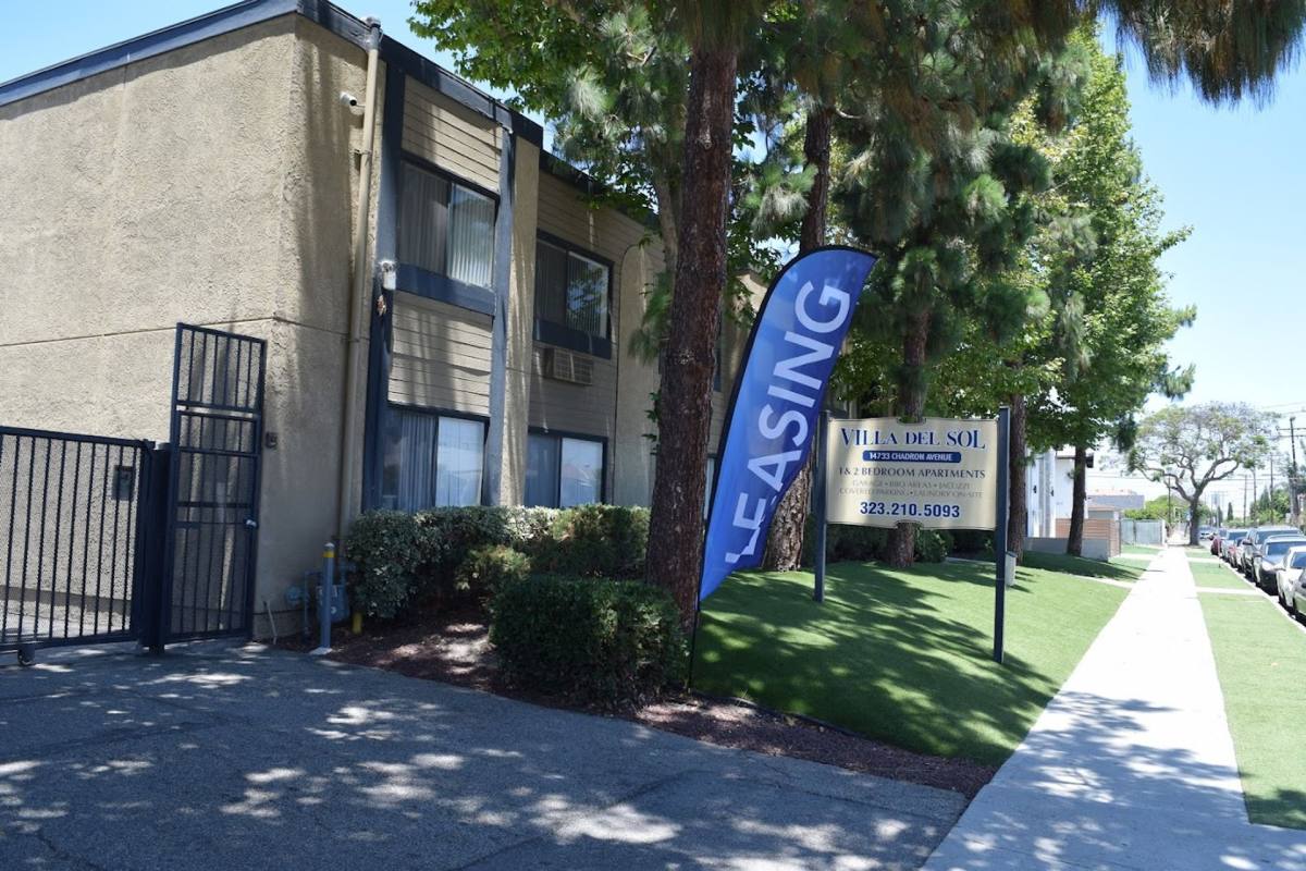 Apartment for rent at 14733 Chadron Ave, Gardena, CA 90249