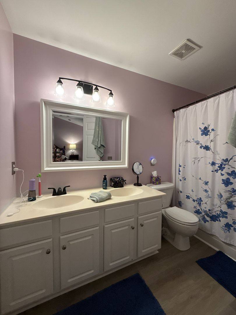 Townhouse for rent at 6941 Rothchild Dr, Charlotte, NC 28270