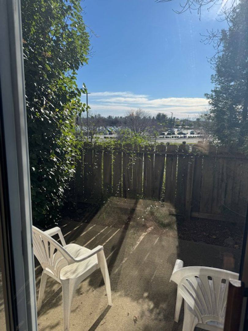 Apartment for rent at 1425 Serrano Place, Redding, CA 96003