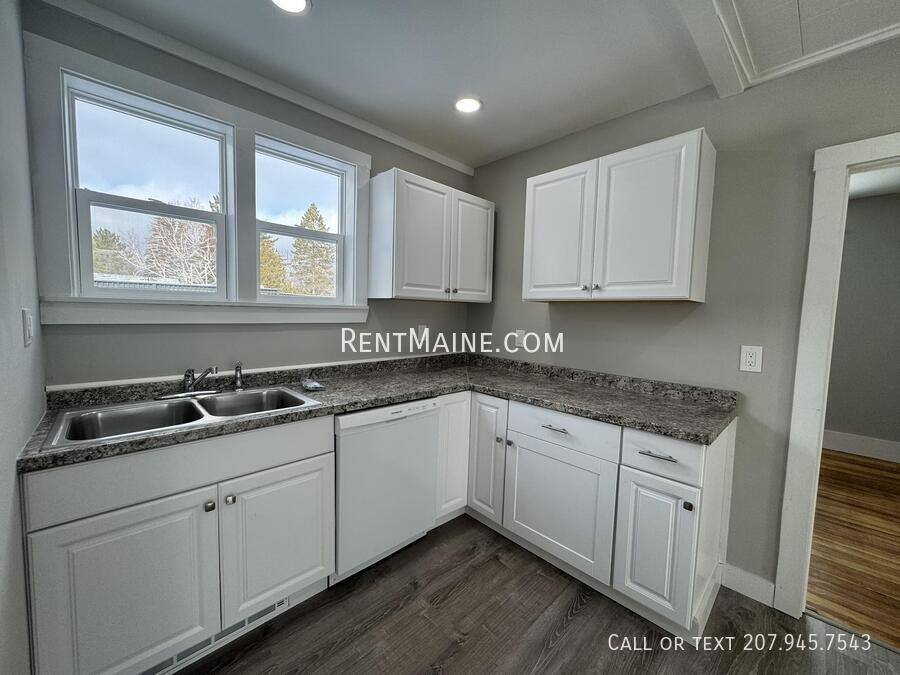 Apartment for rent at 6 Woodman Ave #1, Fairfield, ME 04937