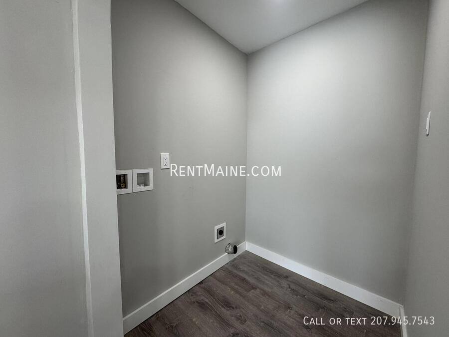 Apartment for rent at 6 Woodman Ave #1, Fairfield, ME 04937