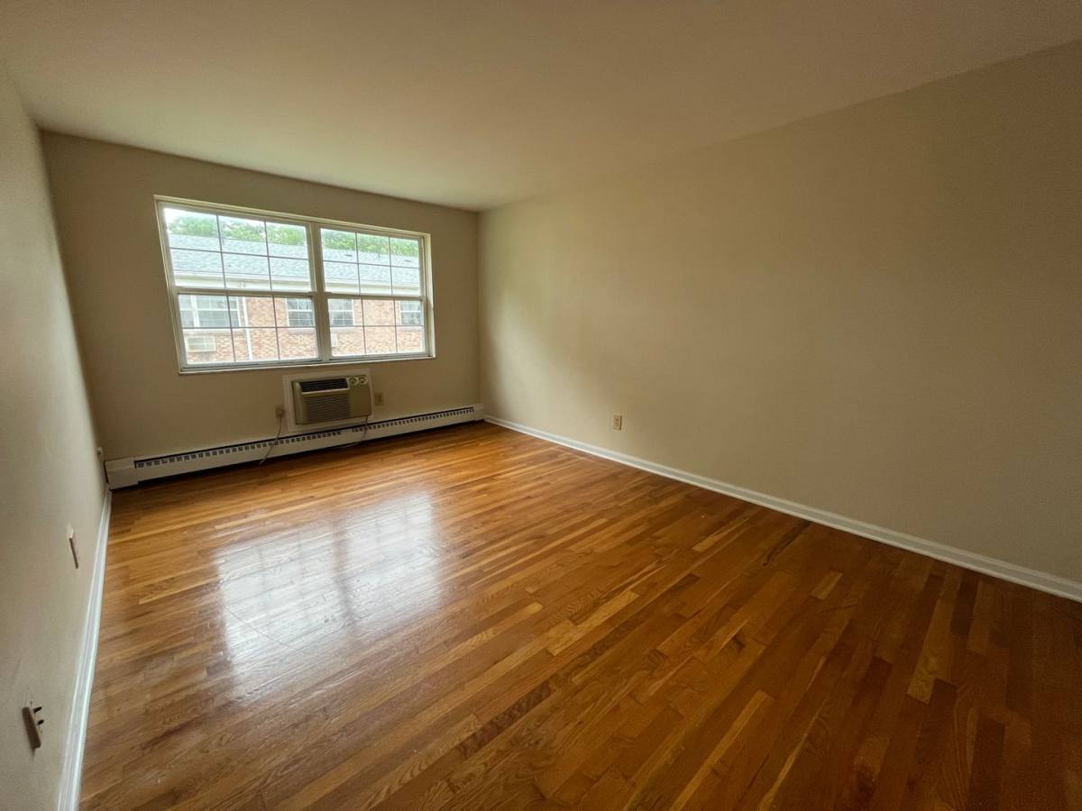 Apartment for rent at 940-950 E N Broadway St, Columbus, OH 43224