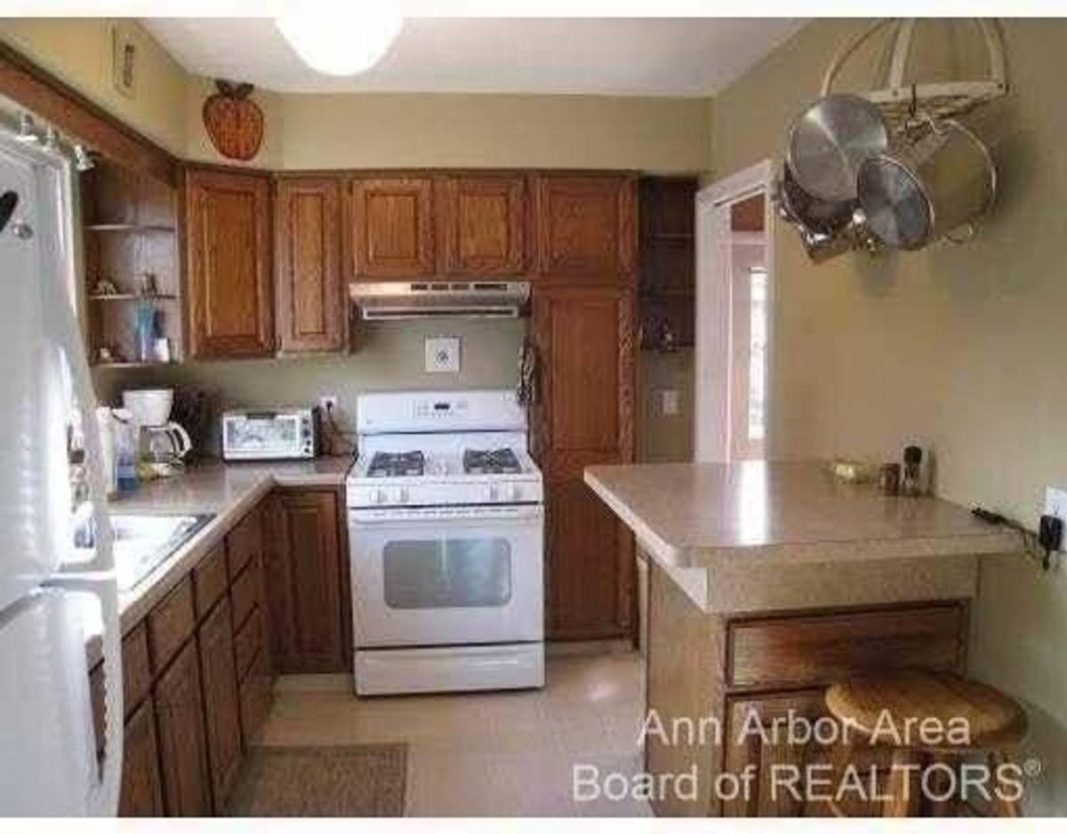 House for rent at 7425 Ann Arbor Rd, Dexter, MI 48130