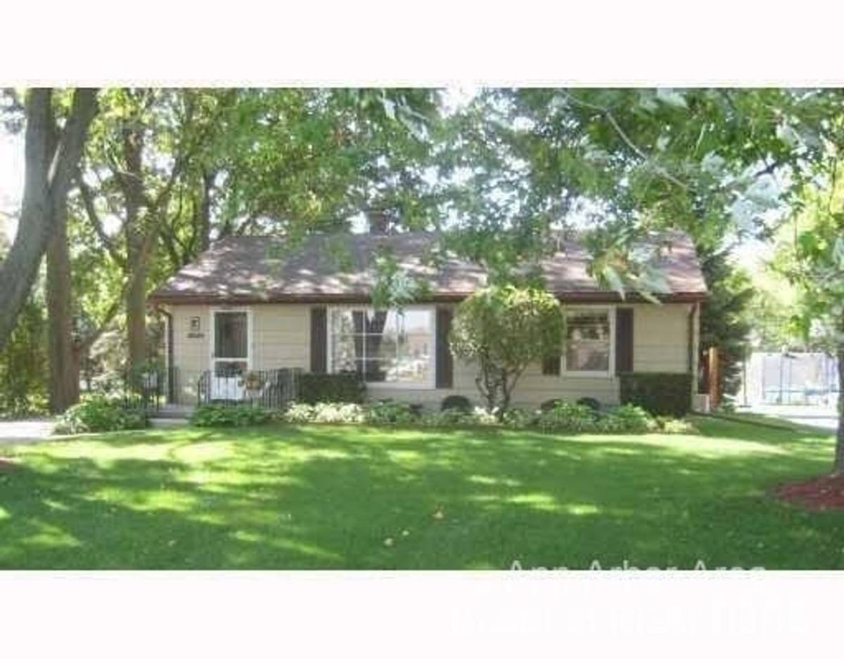 House for rent at 7425 Ann Arbor Rd, Dexter, MI 48130