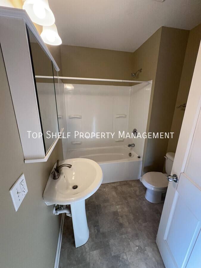 House for rent at 4148 Mattern Ave, Des Moines, IA 50317