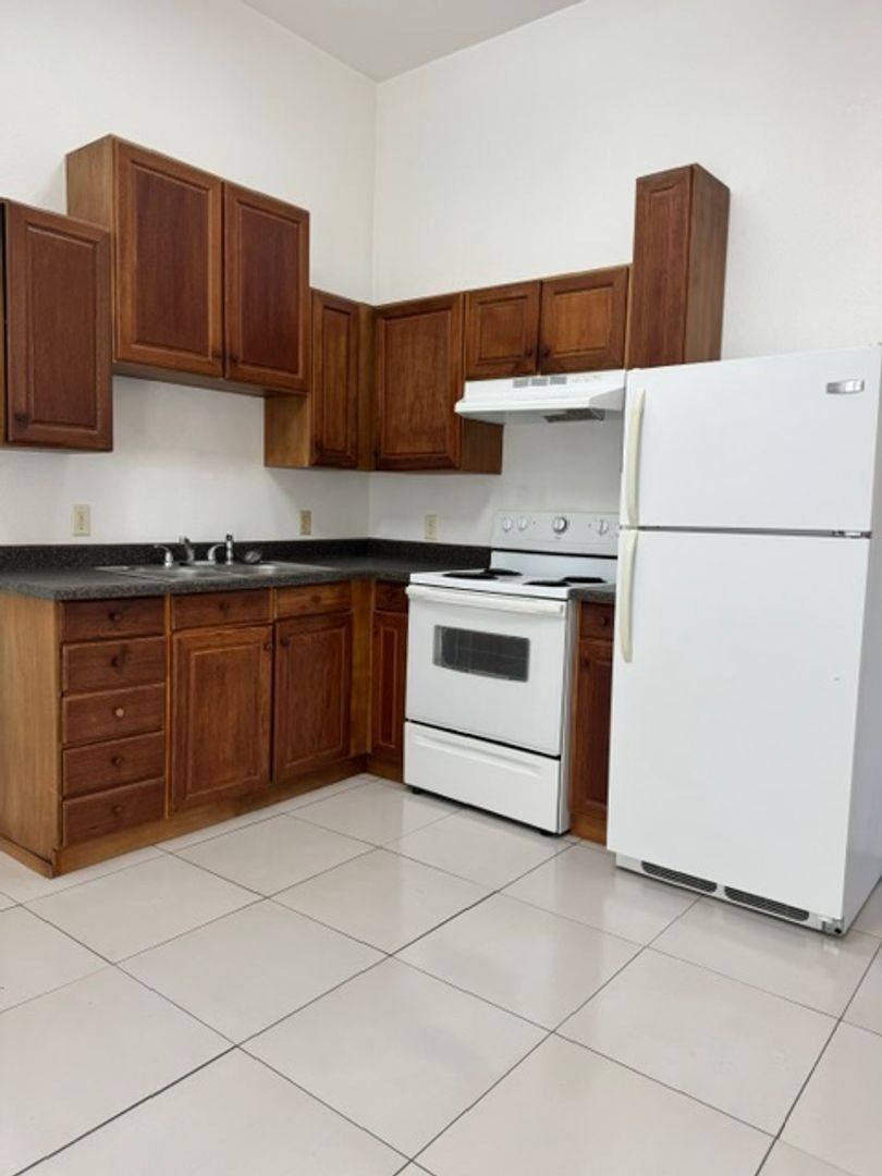 Apartment for rent at 132 W Sycamore St, Willows, CA 95988