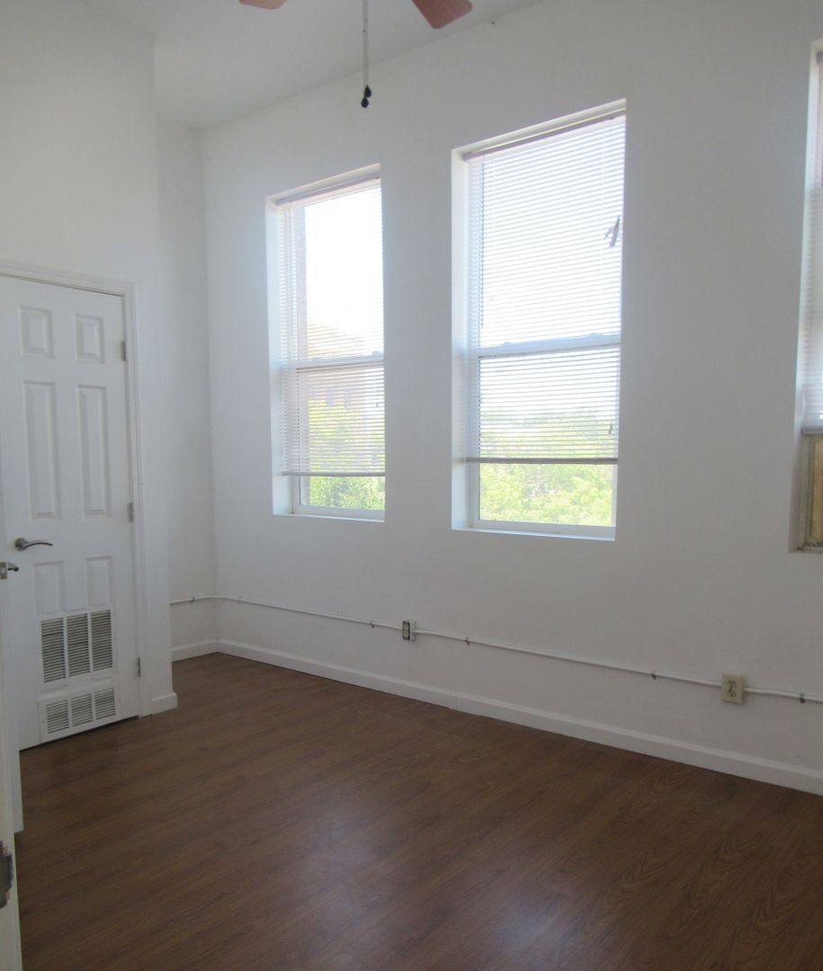 Apartment for rent at 132 W Sycamore St, Willows, CA 95988