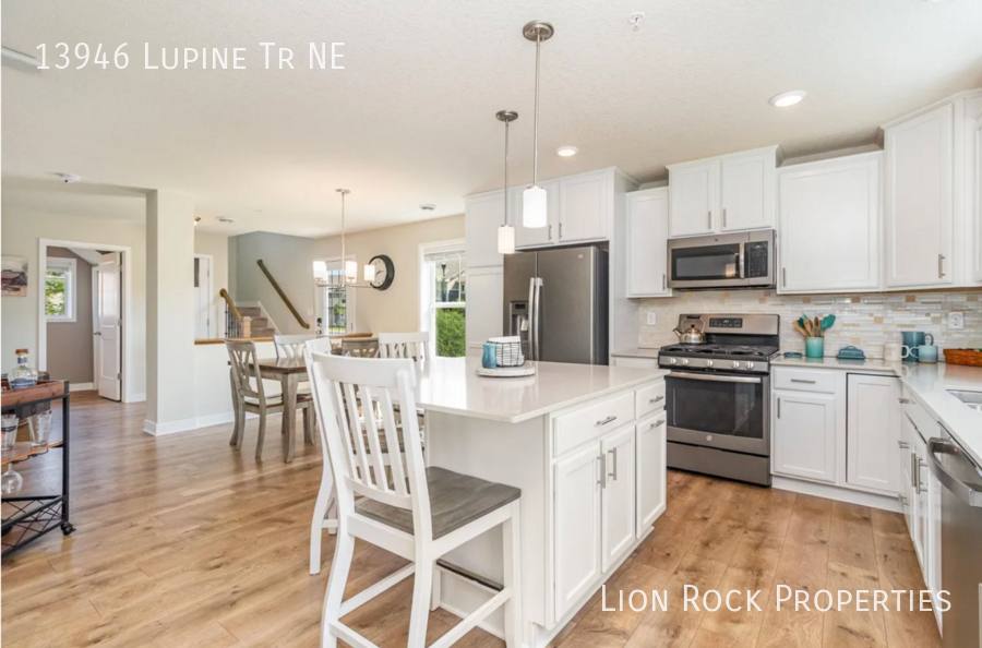 Townhouse for rent at 13946 Lupine Tr NE, Prior Lake, MN 55372
