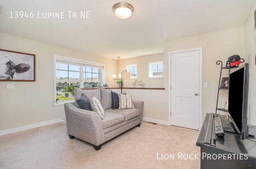 Townhouse for rent at 13946 Lupine Tr NE, Prior Lake, MN 55372