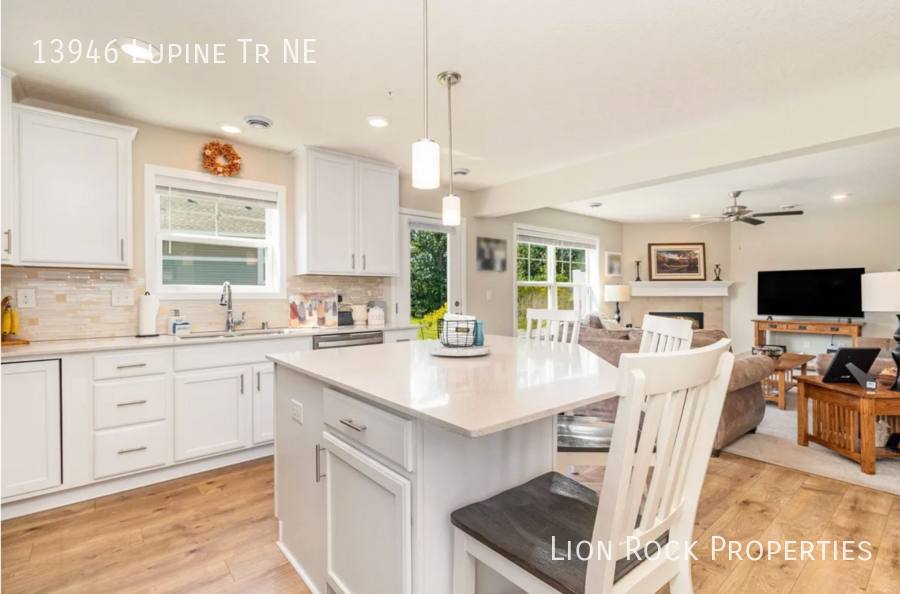 Townhouse for rent at 13946 Lupine Tr NE, Prior Lake, MN 55372