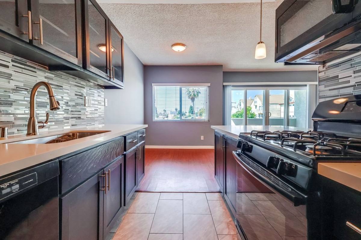Apartment for rent at 537 Hyde Park Blvd #312, Inglewood, CA 90302