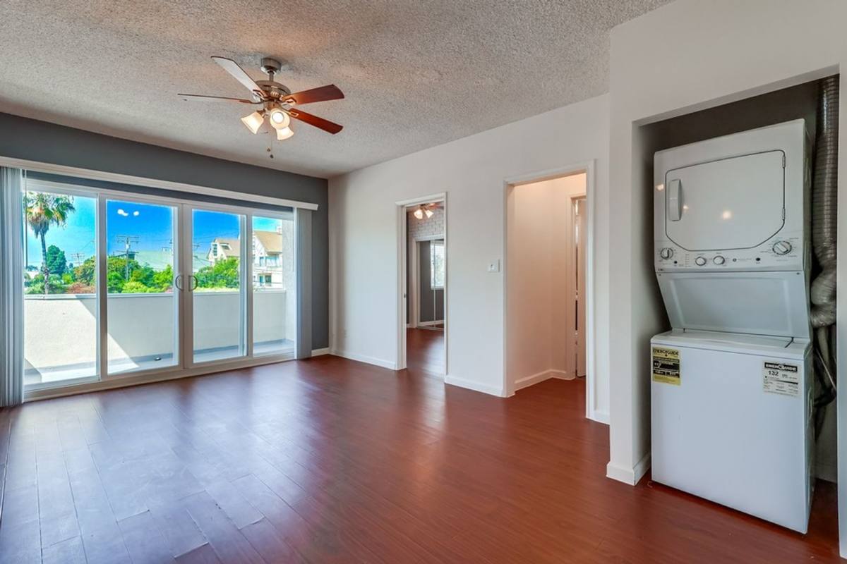 Apartment for rent at 537 Hyde Park Blvd #312, Inglewood, CA 90302