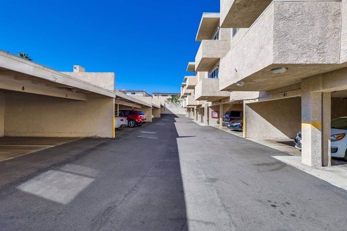 Apartment for rent at 537 Hyde Park Blvd #312, Inglewood, CA 90302