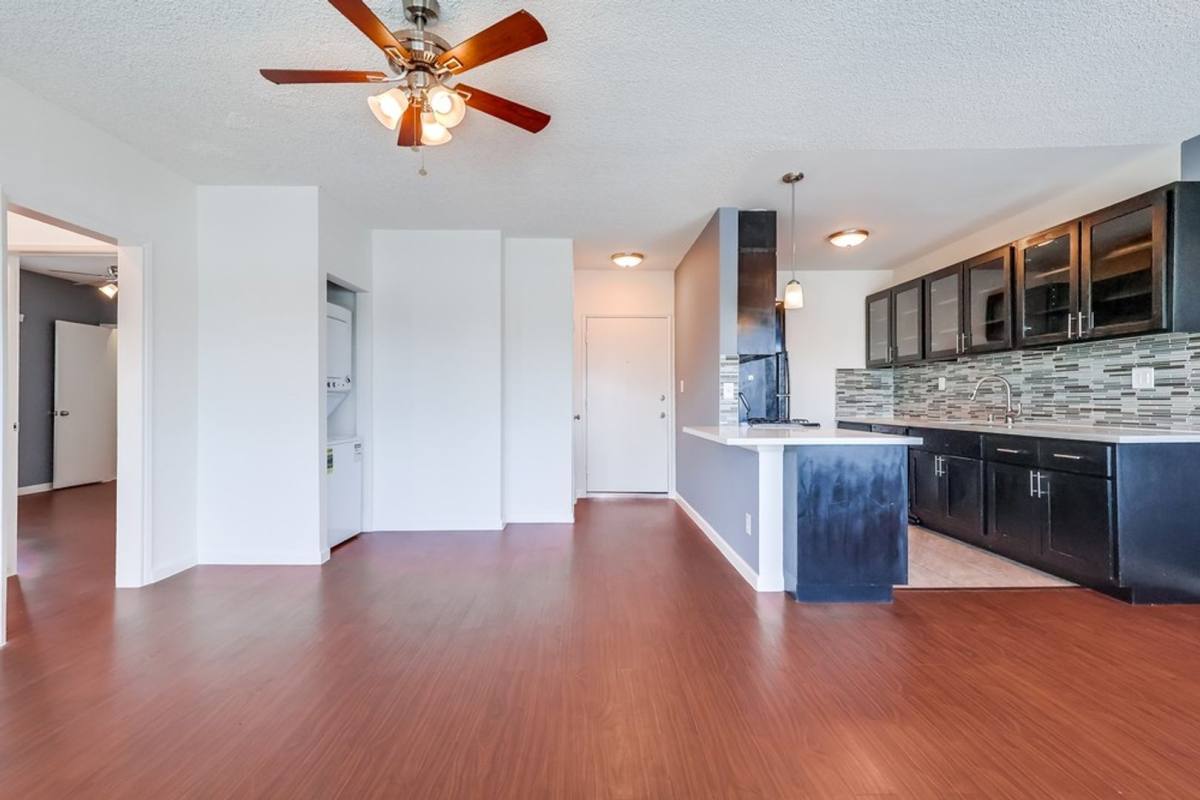 Apartment for rent at 537 Hyde Park Blvd #312, Inglewood, CA 90302