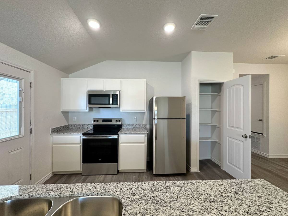 Apartment for rent at 218 B Dolphin Dr, Temple, TX 76501