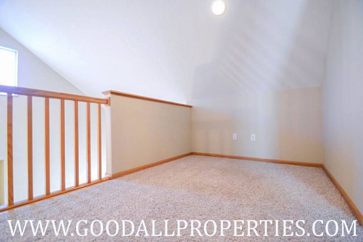 Townhouse for rent at 4319 152nd Court, Urbandale, IA 50323