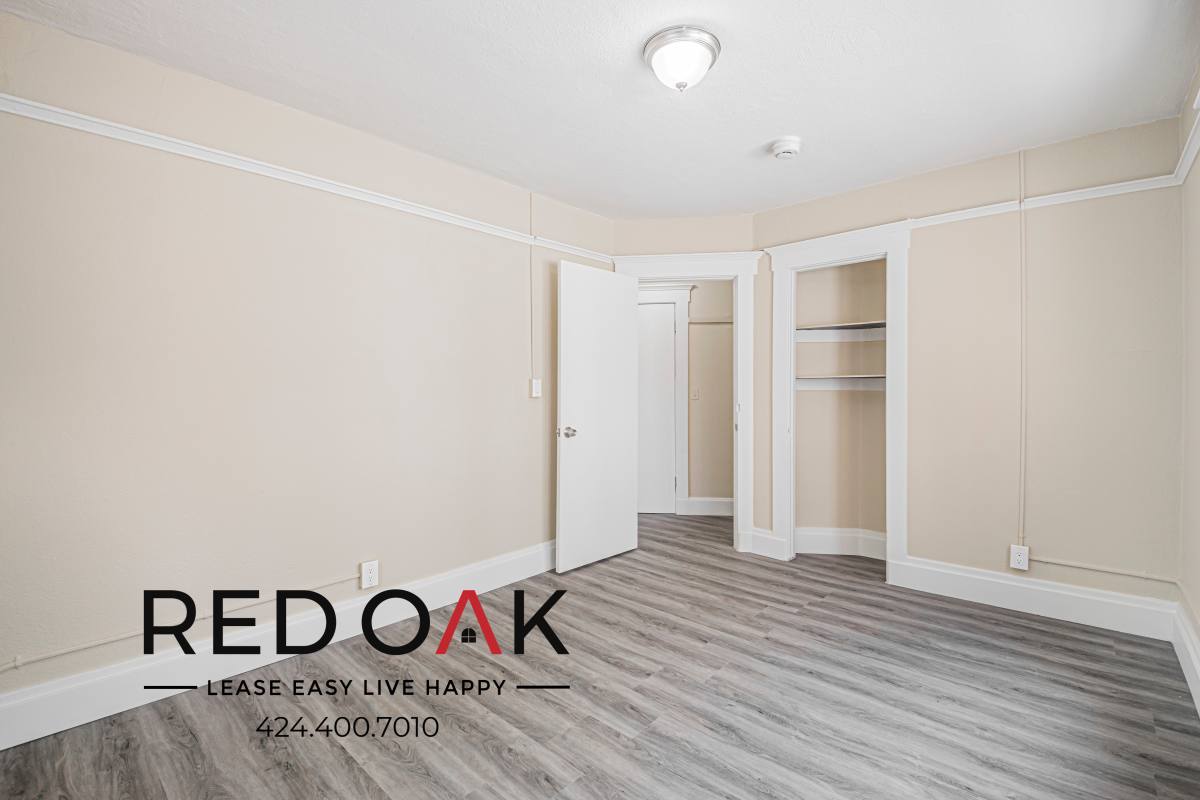Apartment for rent at 4724 3 4 S Main St, Los Angeles, CA 90037