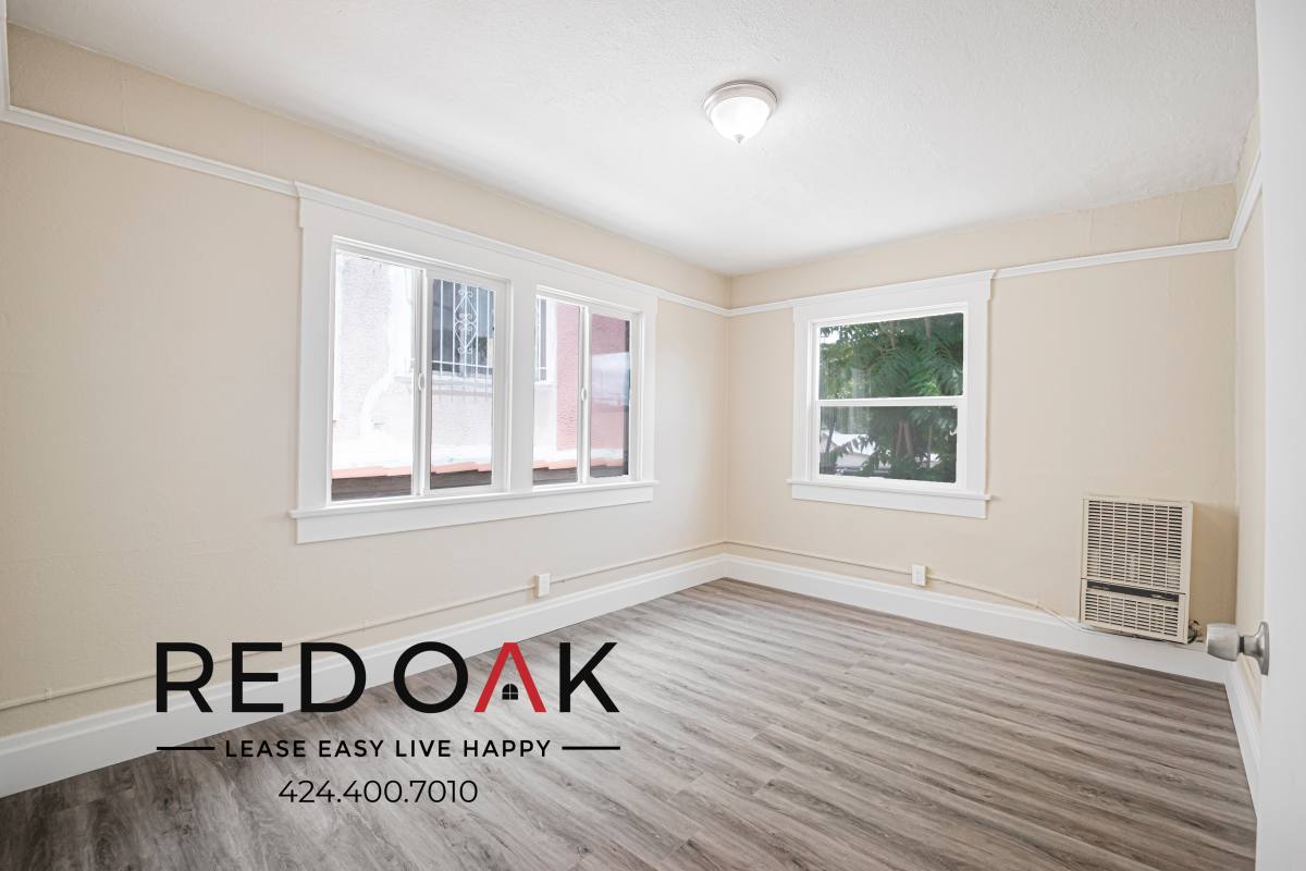 Apartment for rent at 4724 3 4 S Main St, Los Angeles, CA 90037