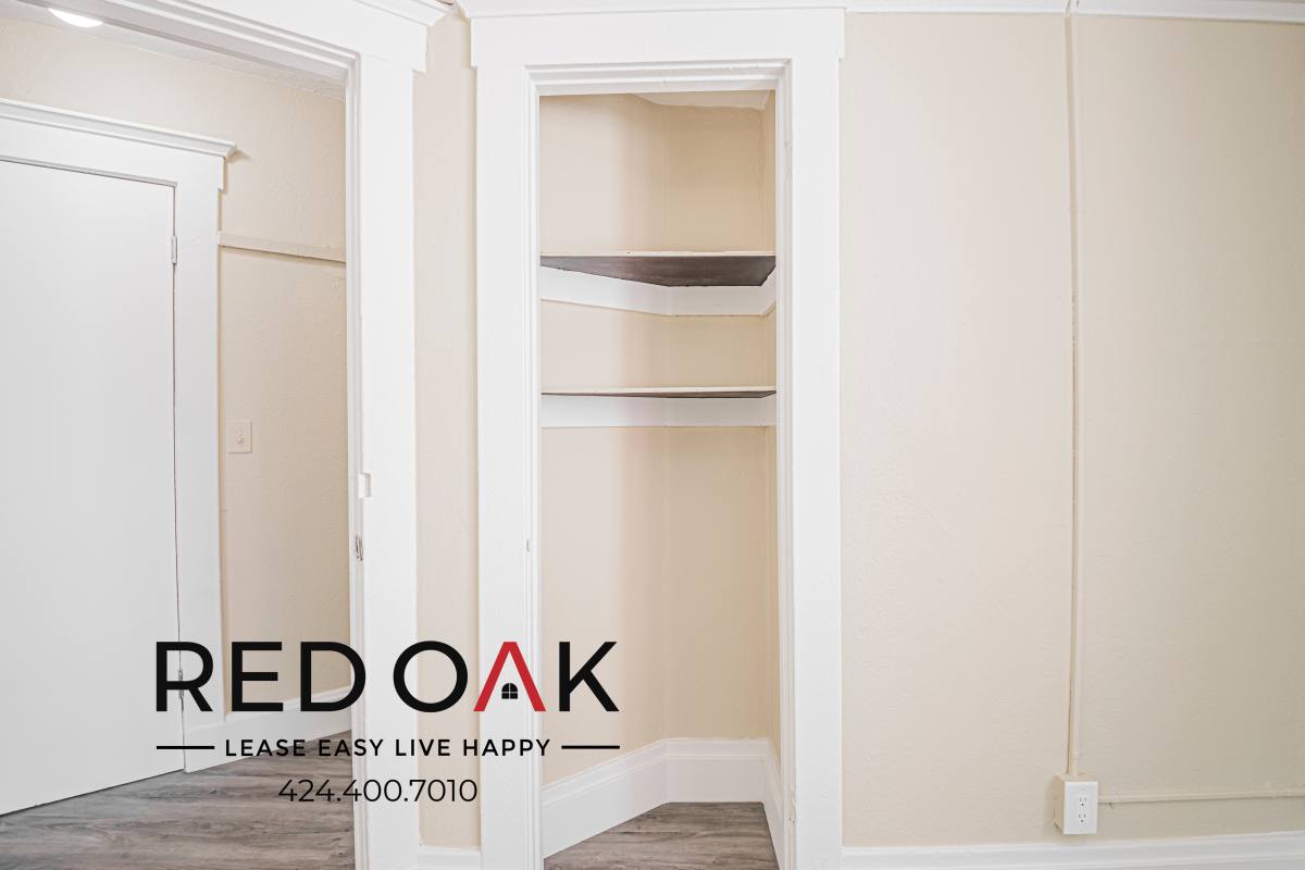 Apartment for rent at 4724 3 4 S Main St, Los Angeles, CA 90037