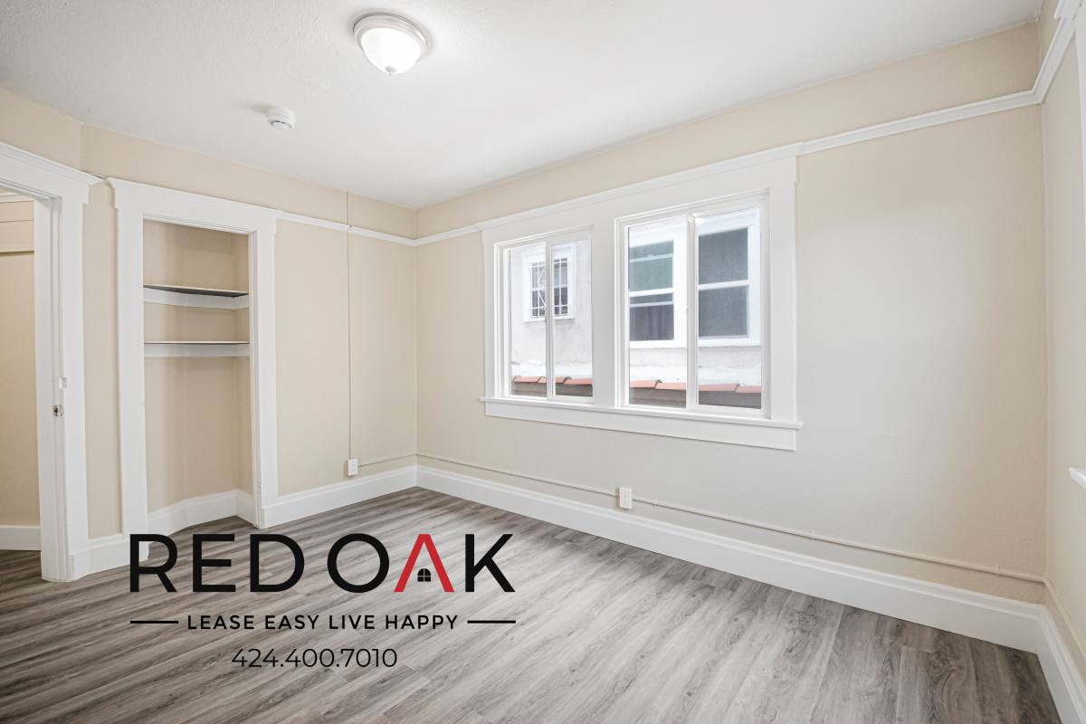 Apartment for rent at 4724 3 4 S Main St, Los Angeles, CA 90037
