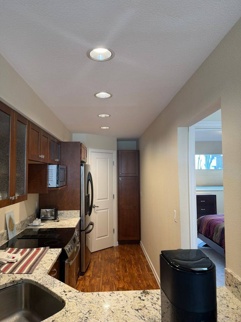 Townhouse for rent at 705 O St, Anchorage, AK 99501