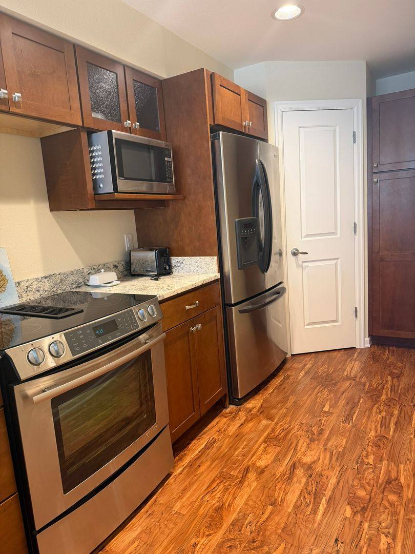 Townhouse for rent at 705 O St, Anchorage, AK 99501