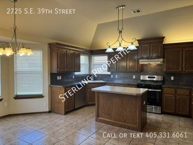 House for rent at 2725 SE 39th St, Oklahoma City, OK 73160