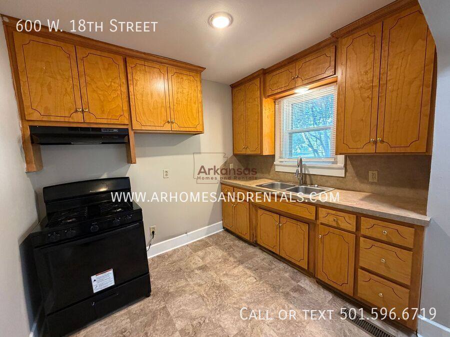 House for rent at 600 W 18th St, North Little Rock, AR 72114